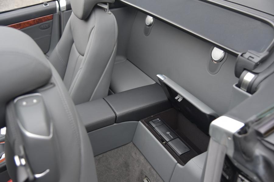 Интерьер Mercedes-Benz SL500 (R230) 2003 года  (фото 54 из 86)